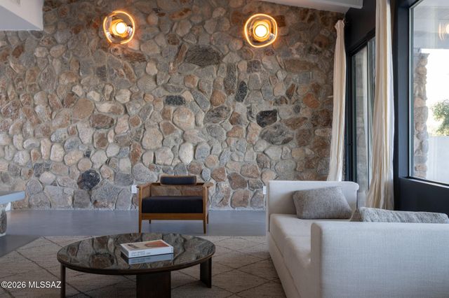 6631 N Camino Arturo, Tucson, AZ 85718