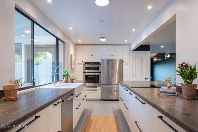 6631 N Camino Arturo, Tucson, AZ 85718