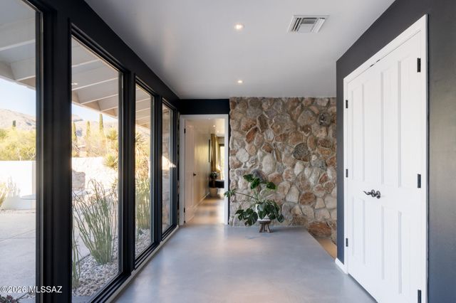 6631 N Camino Arturo, Tucson, AZ 85718