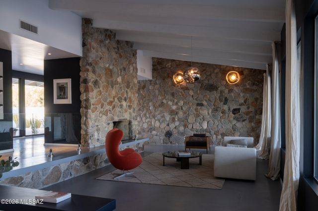 6631 N Camino Arturo, Tucson, AZ 85718