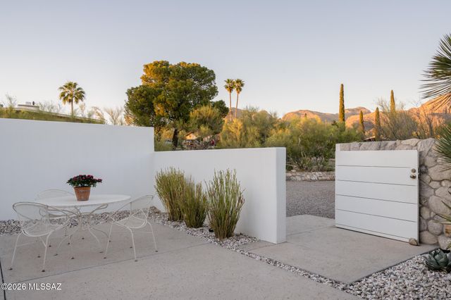 6631 N Camino Arturo, Tucson, AZ 85718