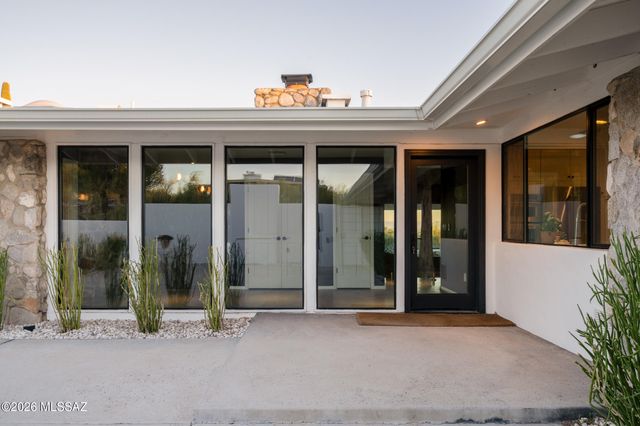 6631 N Camino Arturo, Tucson, AZ 85718