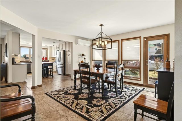 22 Karen Circle, White Rock, NM 87547