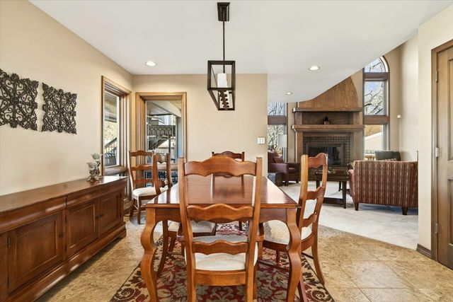 22 Karen Circle, White Rock, NM 87547