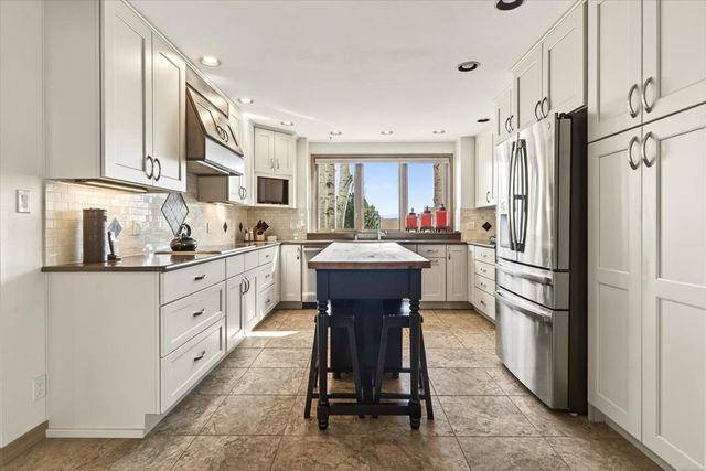 22 Karen Circle, White Rock, NM 87547