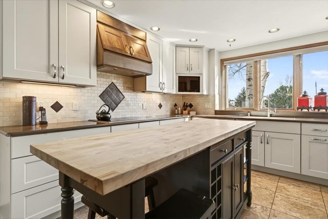 22 Karen Circle, White Rock, NM 87547