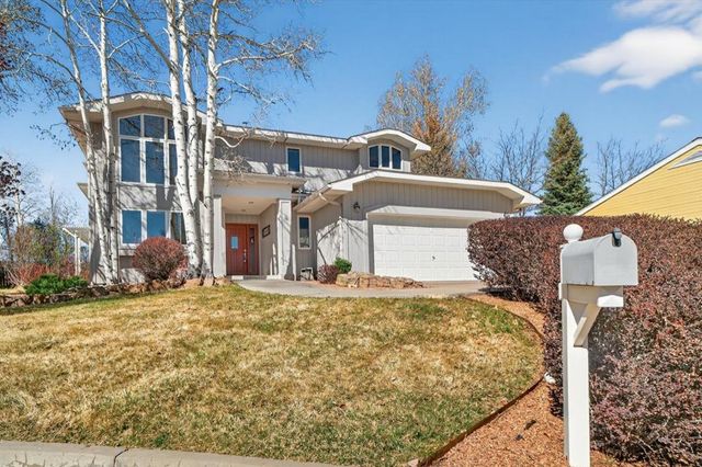 22 Karen Circle, White Rock, NM 87547