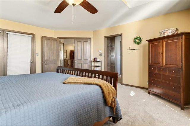 22 Karen Circle, White Rock, NM 87547