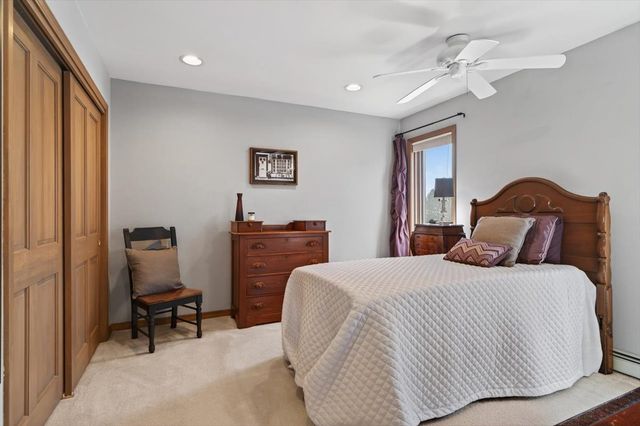 22 Karen Circle, White Rock, NM 87547