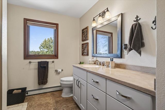 22 Karen Circle, White Rock, NM 87547