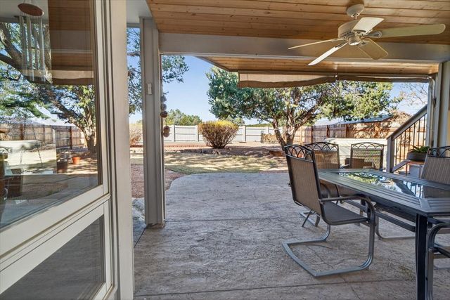 22 Karen Circle, White Rock, NM 87547