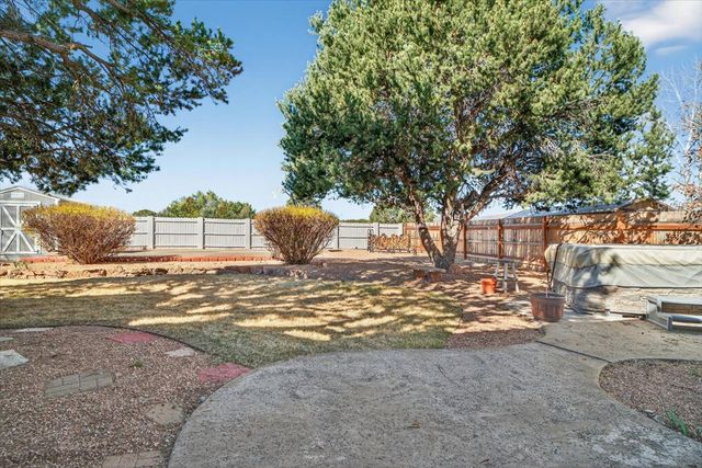 22 Karen Circle, White Rock, NM 87547