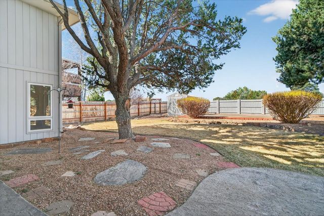 22 Karen Circle, White Rock, NM 87547