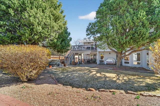 22 Karen Circle, White Rock, NM 87547