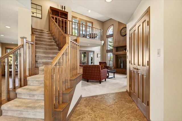 22 Karen Circle, White Rock, NM 87547