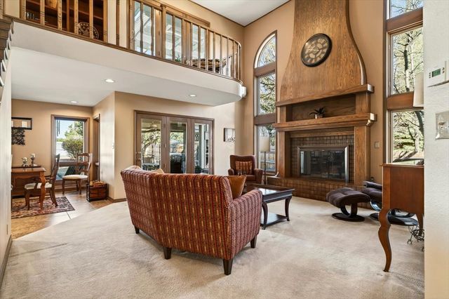 22 Karen Circle, White Rock, NM 87547