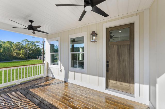 105 Greenwood Drive, Pass Christian, MS 39571