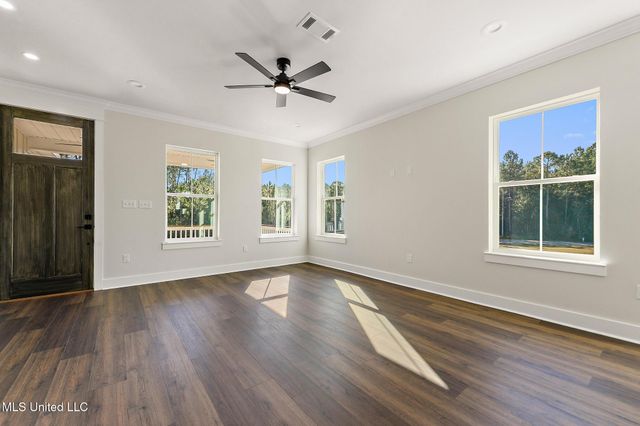 105 Greenwood Drive, Pass Christian, MS 39571