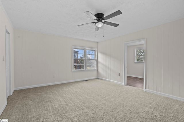 8 Lee Street, Liberty, SC 29657