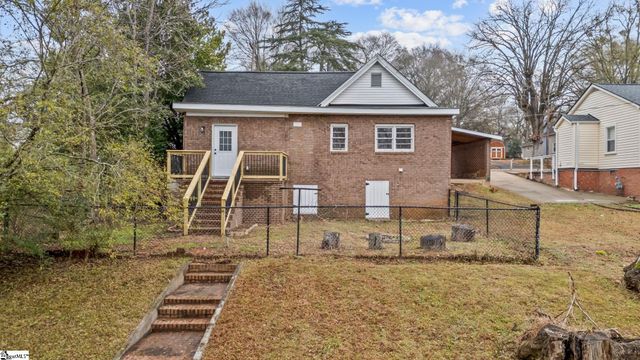 8 Lee Street, Liberty, SC 29657