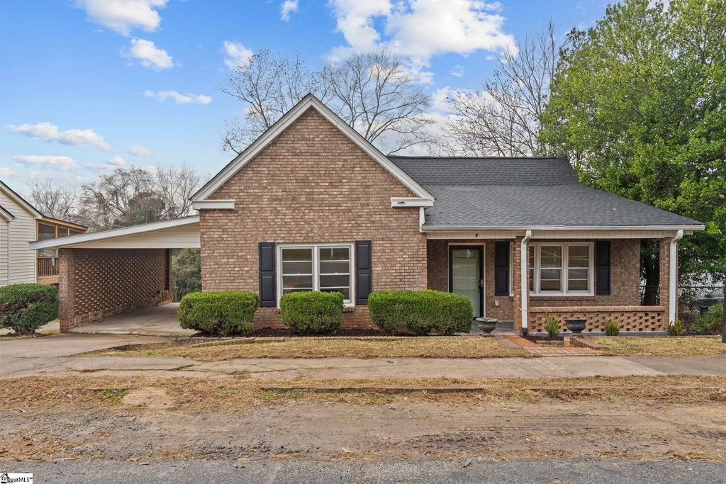 8 Lee Street, Liberty, SC 29657