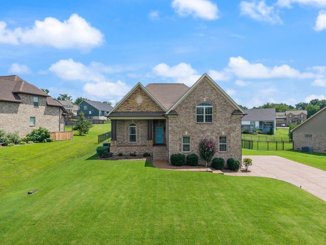 831 Manner Ln, Lebanon, TN 37087