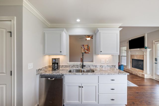831 Manner Ln, Lebanon, TN 37087