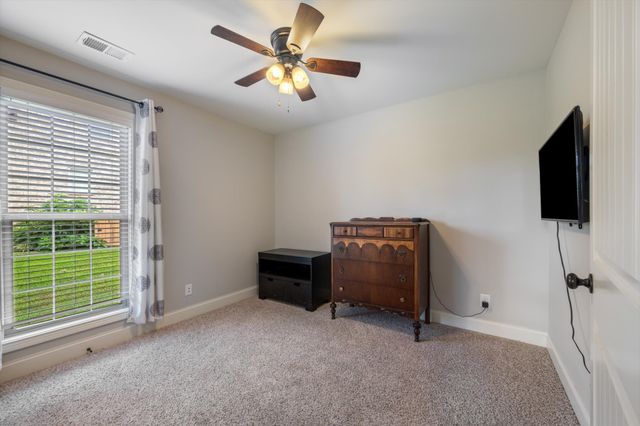 831 Manner Ln, Lebanon, TN 37087