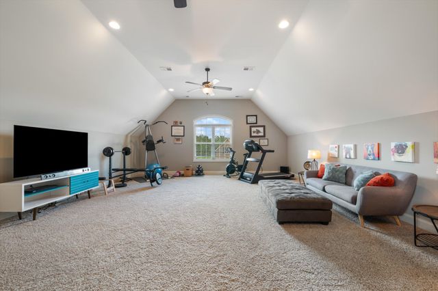 831 Manner Ln, Lebanon, TN 37087