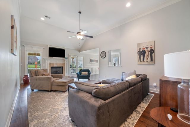 831 Manner Ln, Lebanon, TN 37087