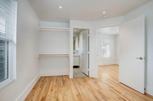 6109 N Main St, Houston, TX 77009