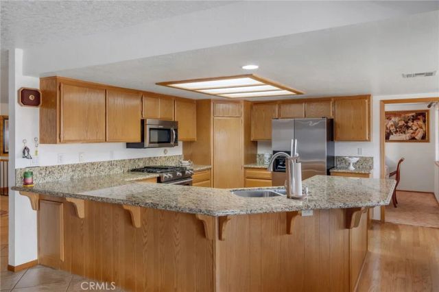16450 Tao Road, Apple Valley, CA 92307
