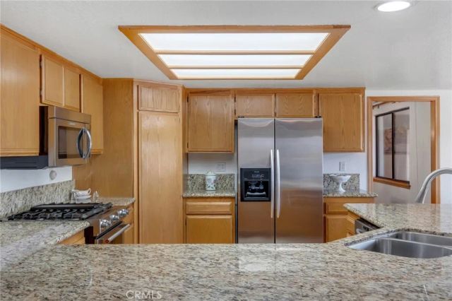16450 Tao Road, Apple Valley, CA 92307