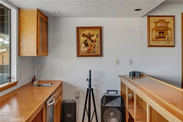 16450 Tao Road, Apple Valley, CA 92307