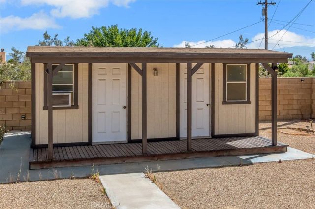 16450 Tao Road, Apple Valley, CA 92307
