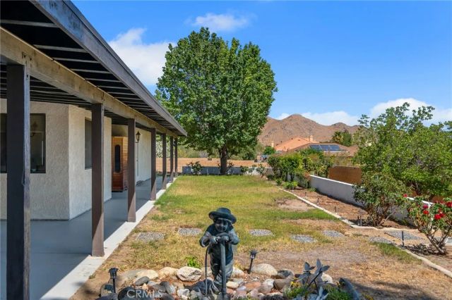 16450 Tao Road, Apple Valley, CA 92307