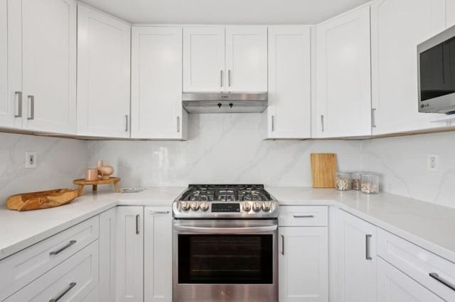 2433 Hastings Drive, Belmont, CA 94002