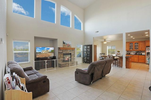 16160 Moore Rd, Lodi, CA 95242
