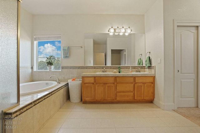 16160 Moore Rd, Lodi, CA 95242