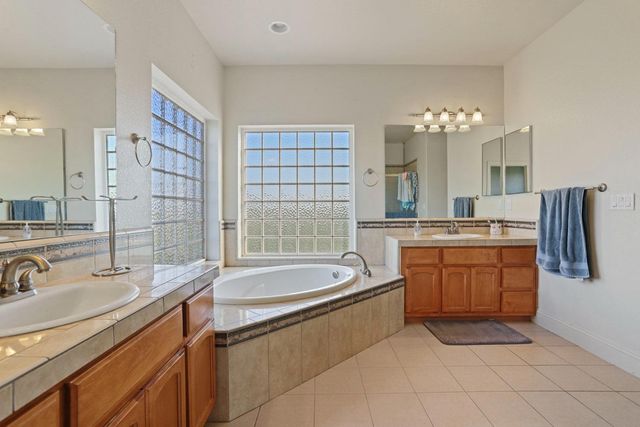 16160 Moore Rd, Lodi, CA 95242