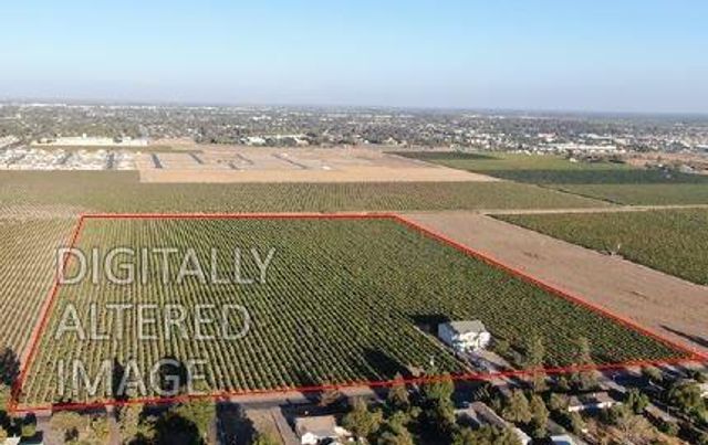 16160 Moore Rd, Lodi, CA 95242