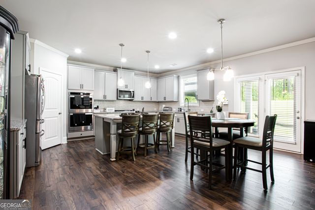 496 Genesee Point, Newnan, GA 30263