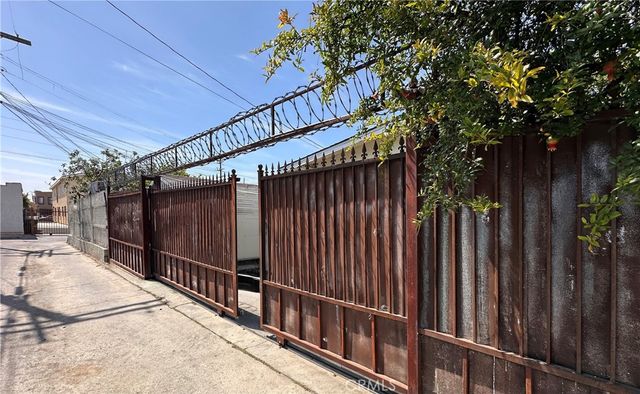 320 E 81st, Los Angeles, CA 90003