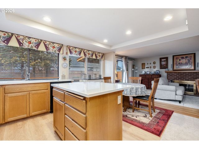 2119 Ne 158TH Ave, Portland, OR 97230