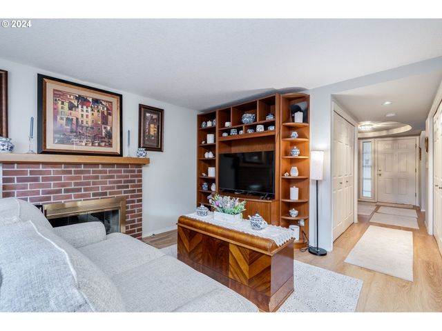 2119 Ne 158TH Ave, Portland, OR 97230