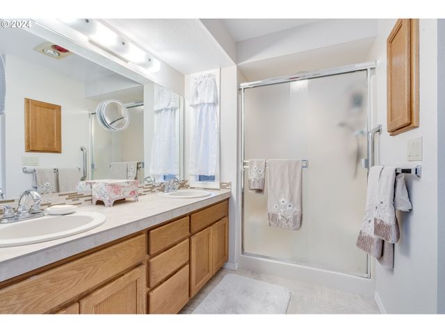 2119 Ne 158TH Ave, Portland, OR 97230