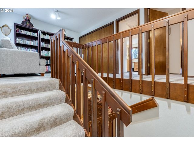2119 Ne 158TH Ave, Portland, OR 97230