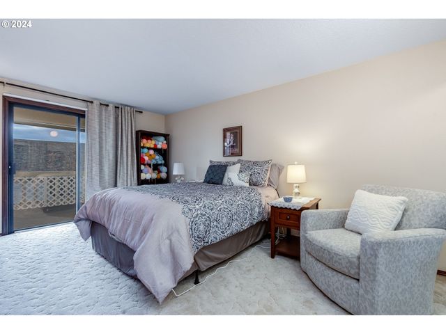 2119 Ne 158TH Ave, Portland, OR 97230
