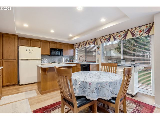2119 Ne 158TH Ave, Portland, OR 97230