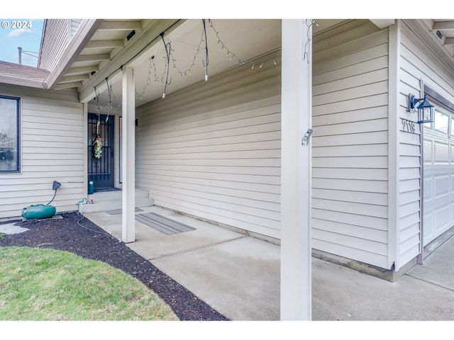 2119 Ne 158TH Ave, Portland, OR 97230